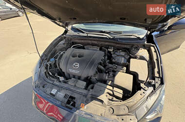 Хэтчбек Mazda 3 2015 в 