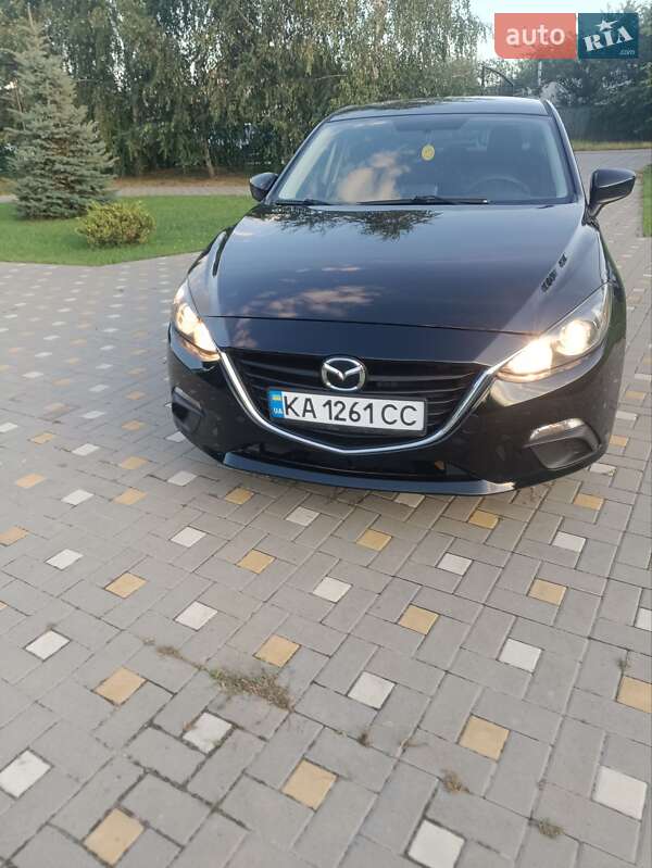 Седан Mazda 3 2015 в Києві