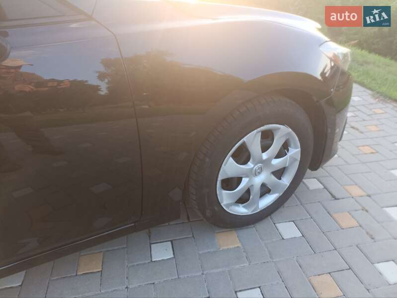Седан Mazda 3 2015 в Києві