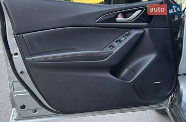 Хэтчбек Mazda 3 2014 в 