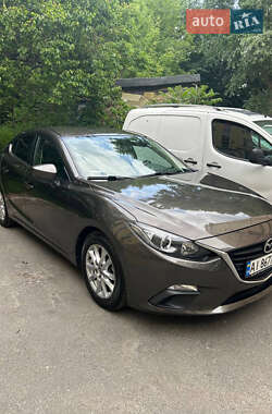 Седан Mazda 3 2015 в Києві