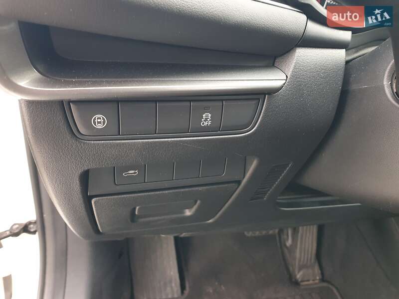 Седан Mazda 3 2019 в Києві