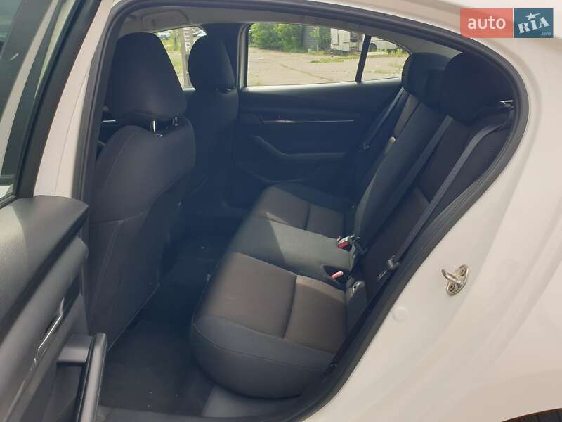 Седан Mazda 3 2019 в Києві