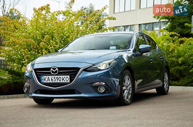 Седан Mazda 3 2015 в Киеве