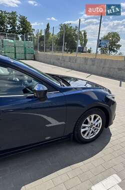 Седан Mazda 3 2014 в 