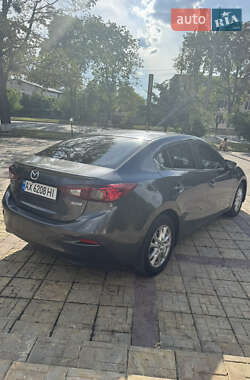 Седан Mazda 3 2013 в 