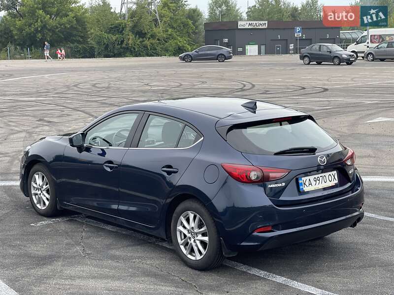 Хэтчбек Mazda 3 2018 в Киеве