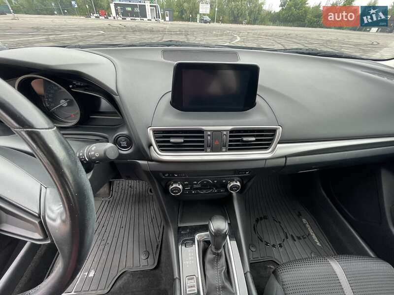 Хэтчбек Mazda 3 2018 в Киеве