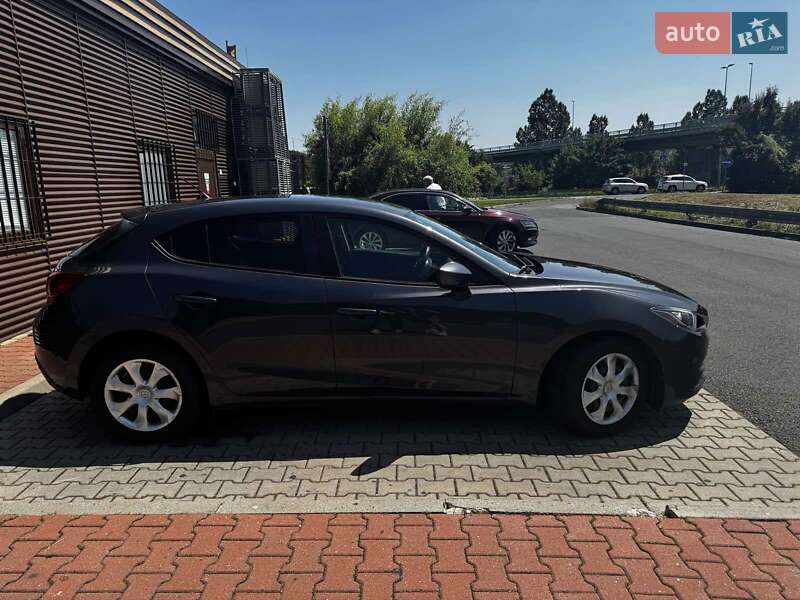 Хетчбек Mazda 3 2015 в Тячеві