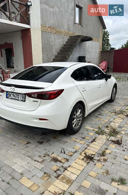 Седан Mazda 3 2015 в 