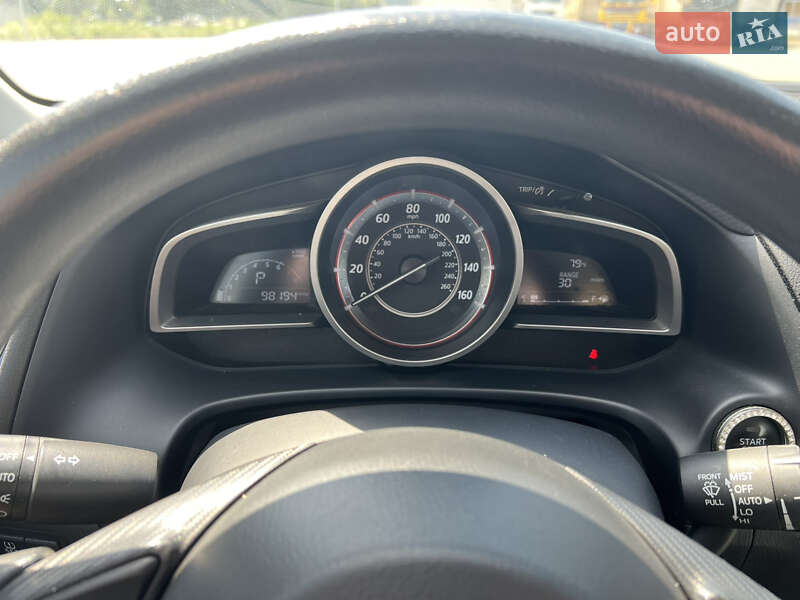Седан Mazda 3 2016 в Черкассах