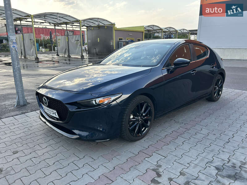 Mazda 3 2019