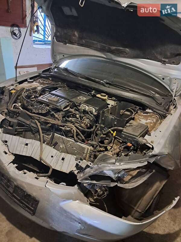 Седан Mazda 3 2005 в 