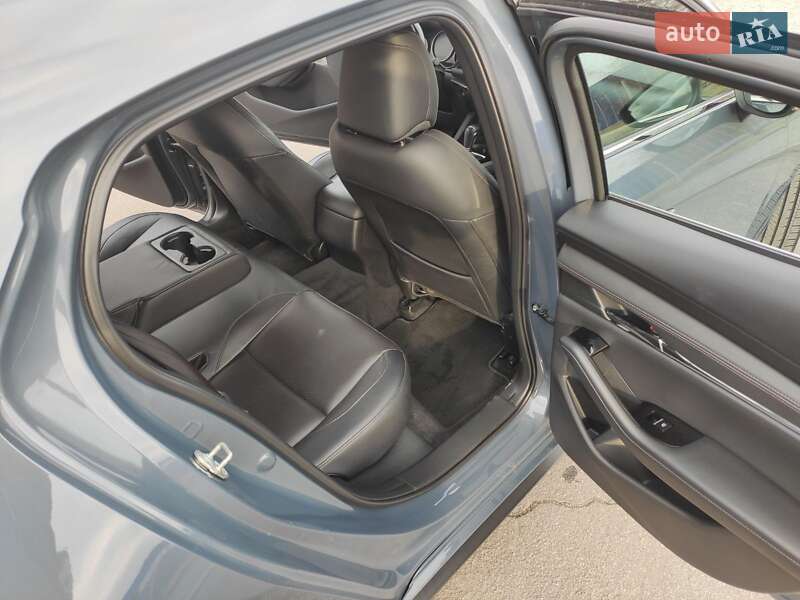 Хэтчбек Mazda 3 2019 в Днепре