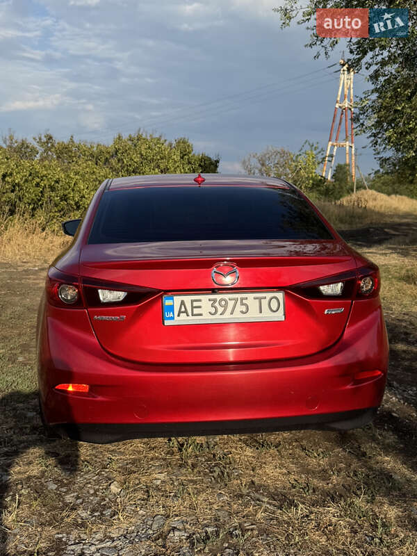 Седан Mazda 3 2014 в Днепре