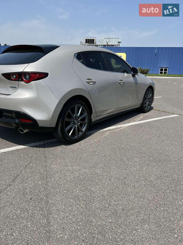 Хэтчбек Mazda 3 2024 в Днепре