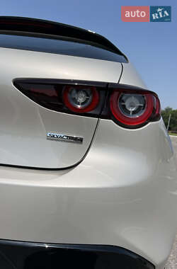 Хэтчбек Mazda 3 2024 в Киеве