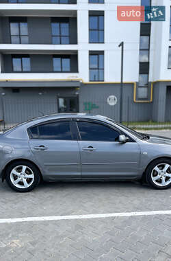 Седан Mazda 3 2005 в 