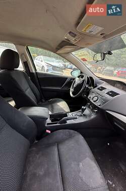 Седан Mazda 3 2012 в 