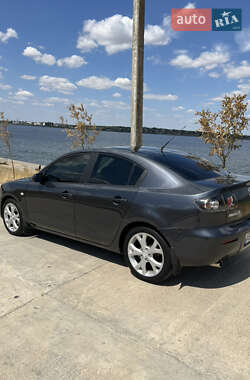 Седан Mazda 3 2007 в Николаеве