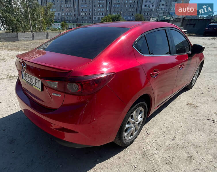 Седан Mazda 3 2016 в Днепре