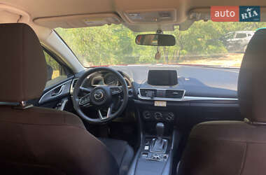 Седан Mazda 3 2016 в Днепре