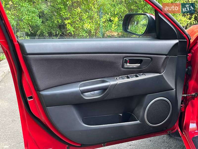Хэтчбек Mazda 3 2007 в Киеве
