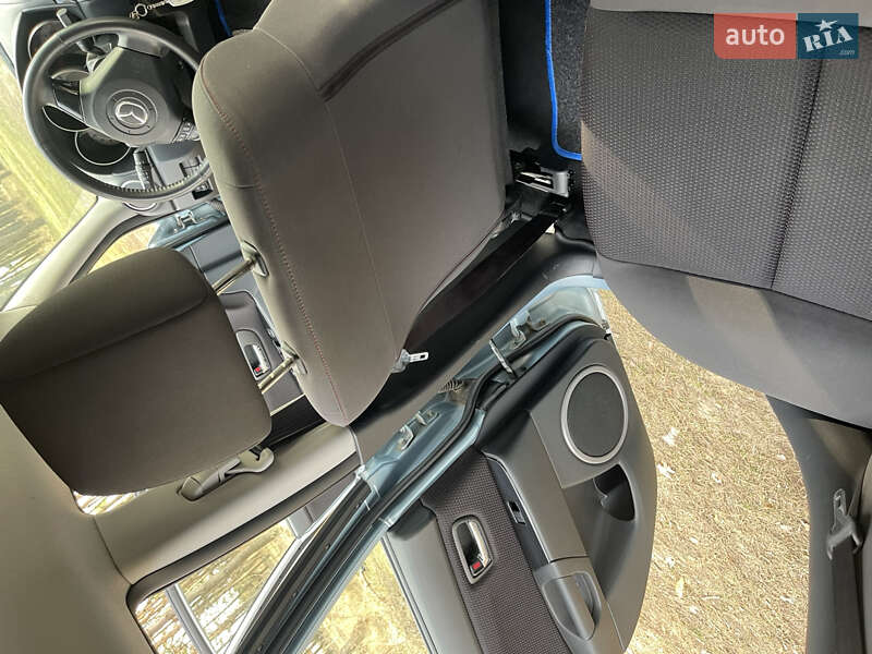 Хэтчбек Mazda 3 2008 в Луцке