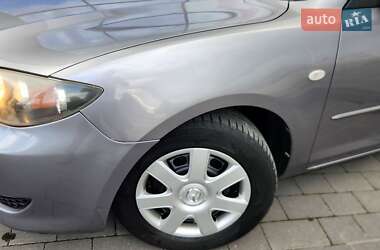 Седан Mazda 3 2006 в 