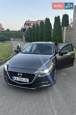 Хэтчбек Mazda 3 2018 в Киеве