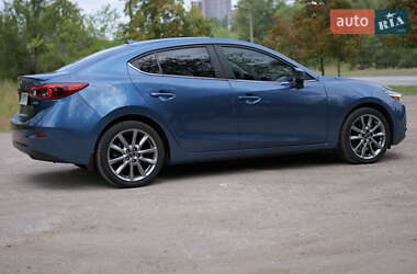 Седан Mazda 3 2016 в 