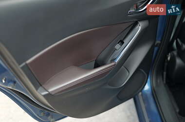 Седан Mazda 3 2016 в 