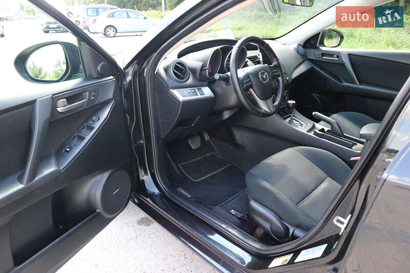 Хетчбек Mazda 3 2013 в Києві фото 11 Хетчбек Mazda 3 2013 в Києві