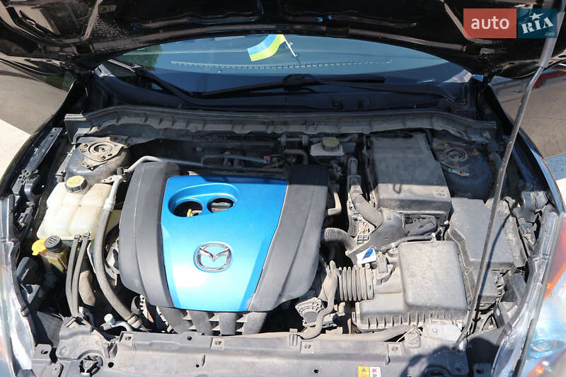 Хетчбек Mazda 3 2013 в Києві фото 16 Хетчбек Mazda 3 2013 в Києві