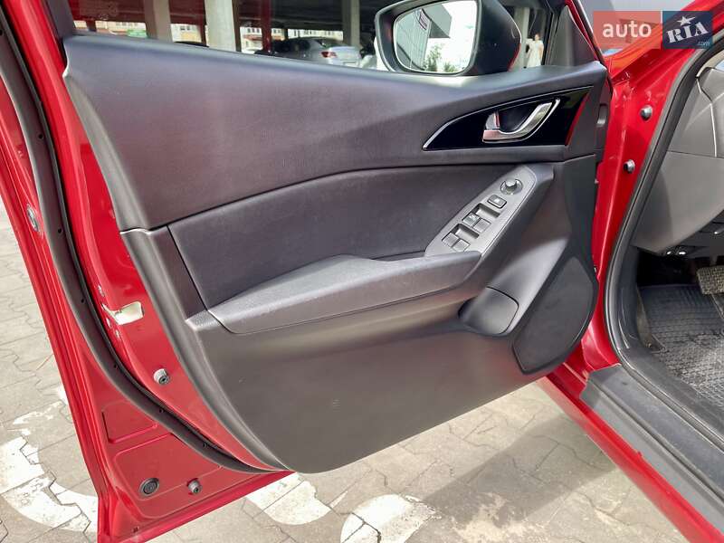 Хэтчбек Mazda 3 2013 в Киеве