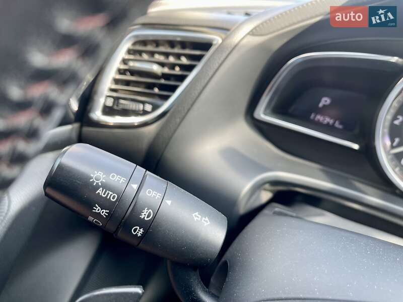 Хэтчбек Mazda 3 2013 в Киеве