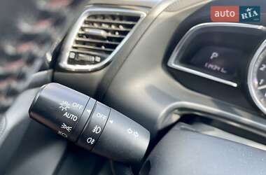 Хэтчбек Mazda 3 2013 в 