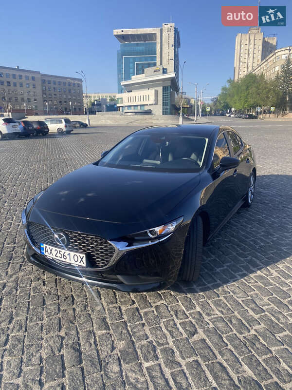 Седан Mazda 3 2023 в Харькове