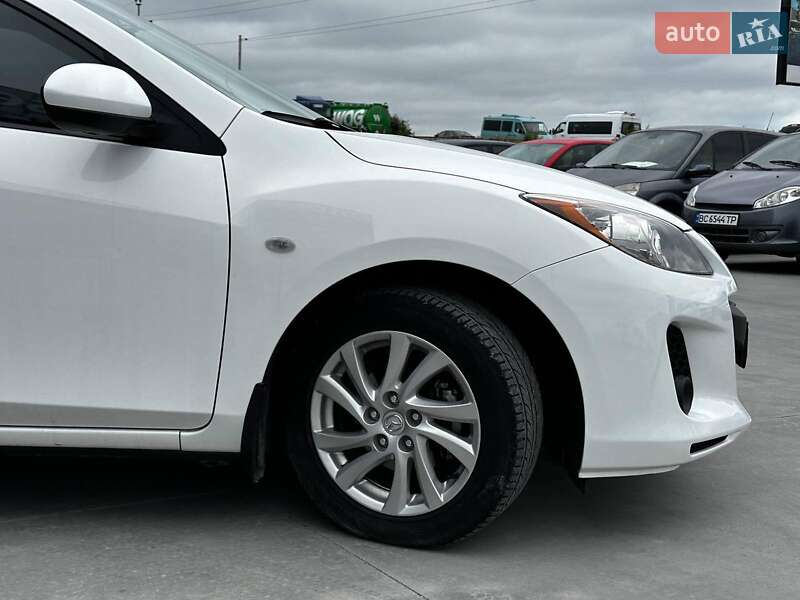 Хэтчбек Mazda 3 2012 в Львове