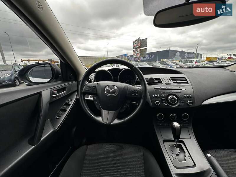 Хэтчбек Mazda 3 2012 в Львове