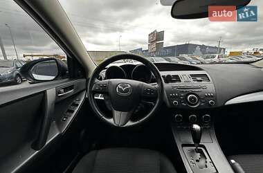 Хэтчбек Mazda 3 2012 в 