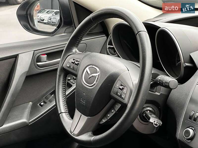 Хэтчбек Mazda 3 2012 в Львове
