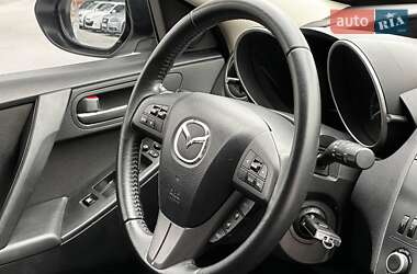 Хэтчбек Mazda 3 2012 в 