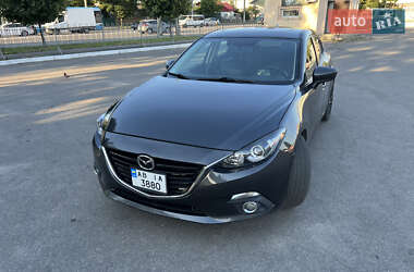 Хэтчбек Mazda 3 2015 в 
