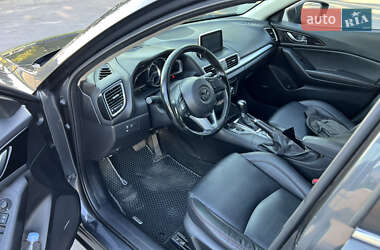 Хэтчбек Mazda 3 2015 в 