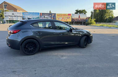 Хэтчбек Mazda 3 2015 в 