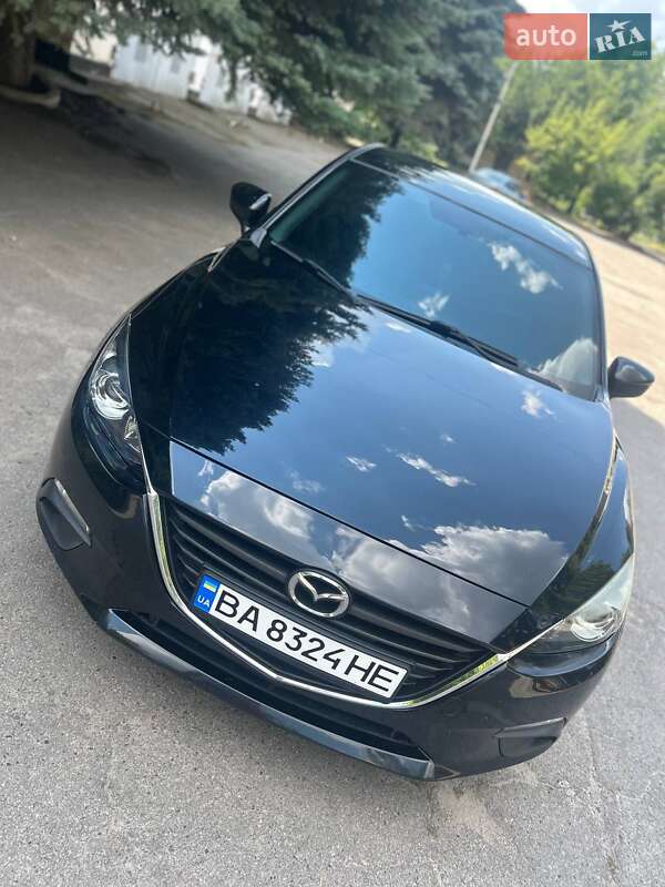 Седан Mazda 3 2015 в Желтых Водах