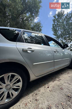 Хэтчбек Mazda 3 2006 в 