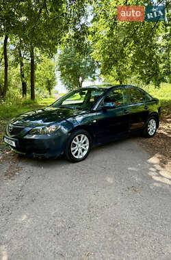 Седан Mazda 3 2003 в Смілі