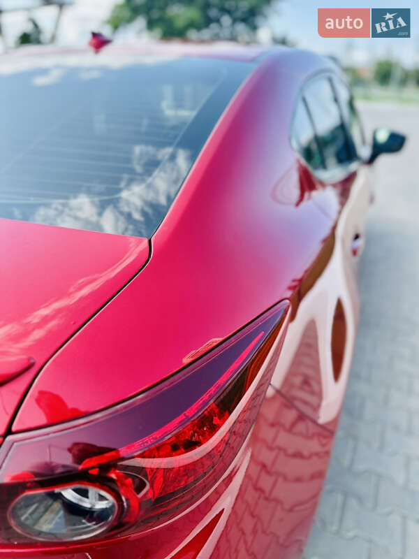 Седан Mazda 3 2016 в Киеве